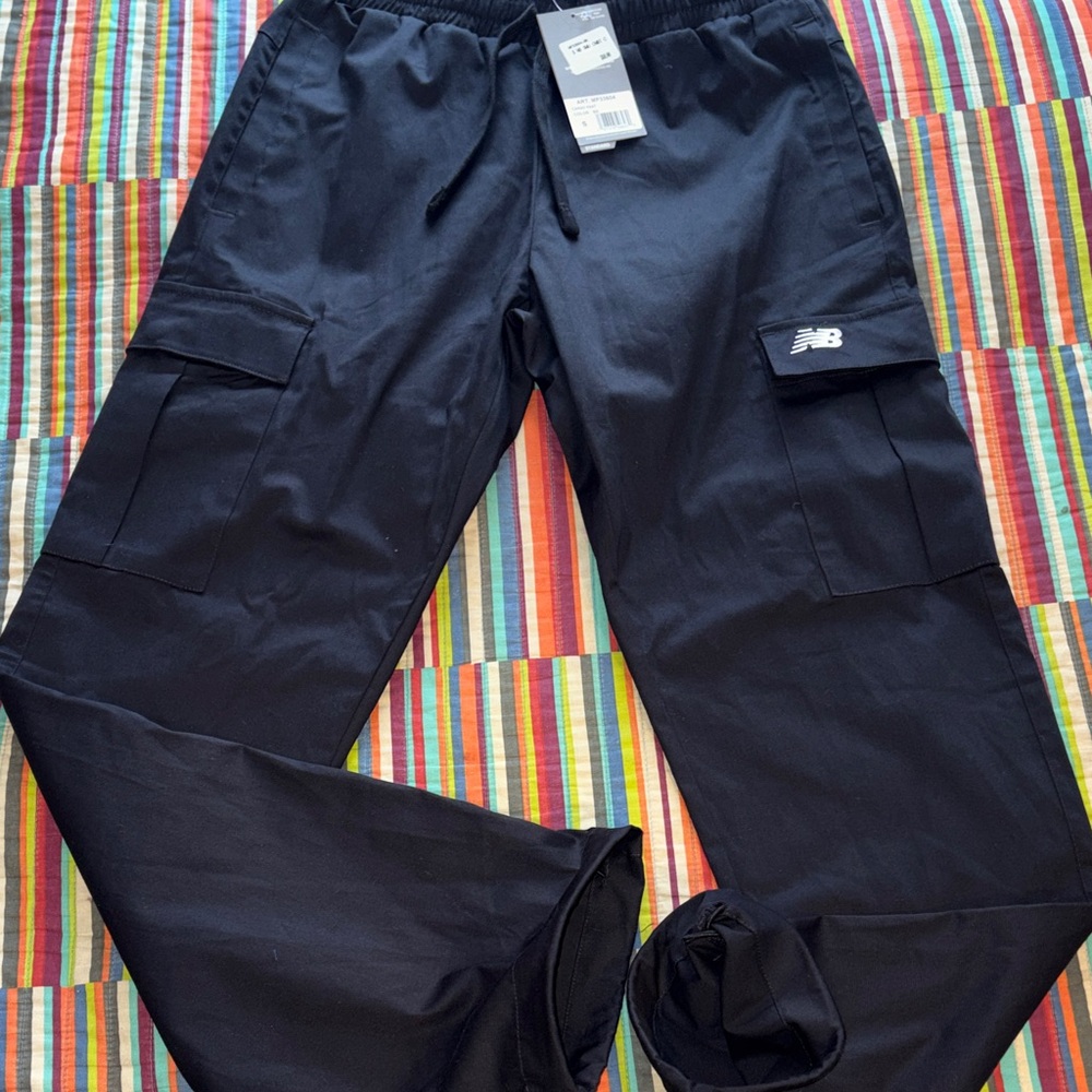 New Balance Men's black Cargo Pants size 2XL new tags super nice embroidered
